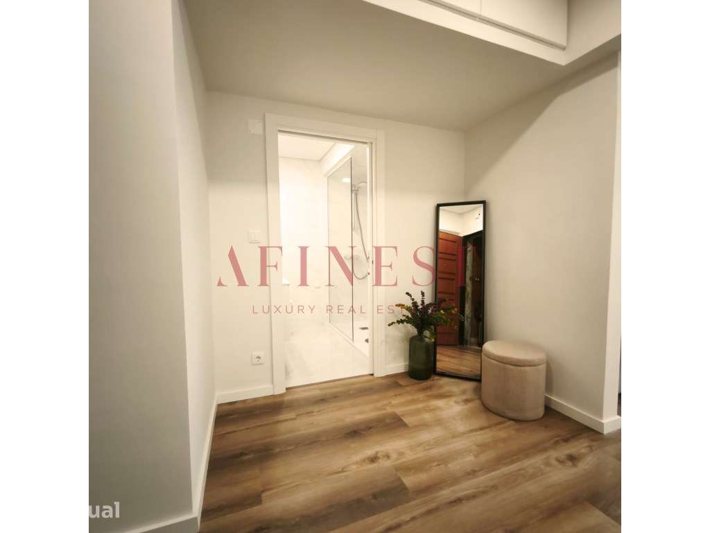 Apartamento T3 reabilitado com varanda - Benfica - Grande imagem: 2/37