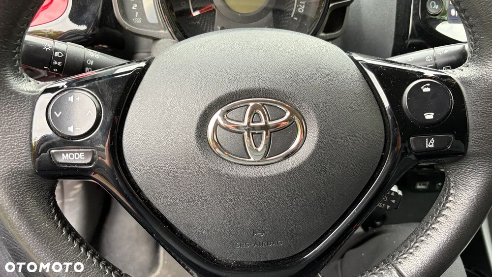 Toyota Aygo x-cite - 10