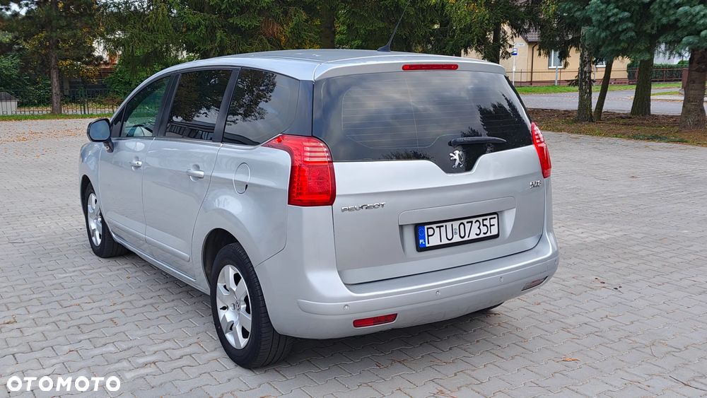 Peugeot 5008 2011 photo 4