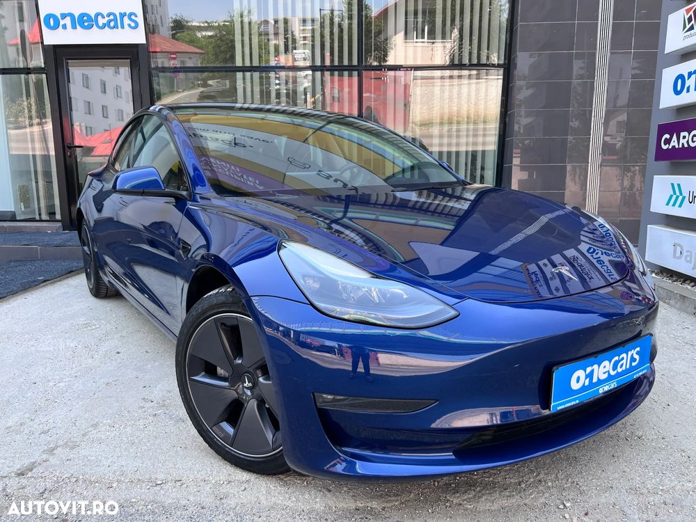 Tesla Model 3 - 11