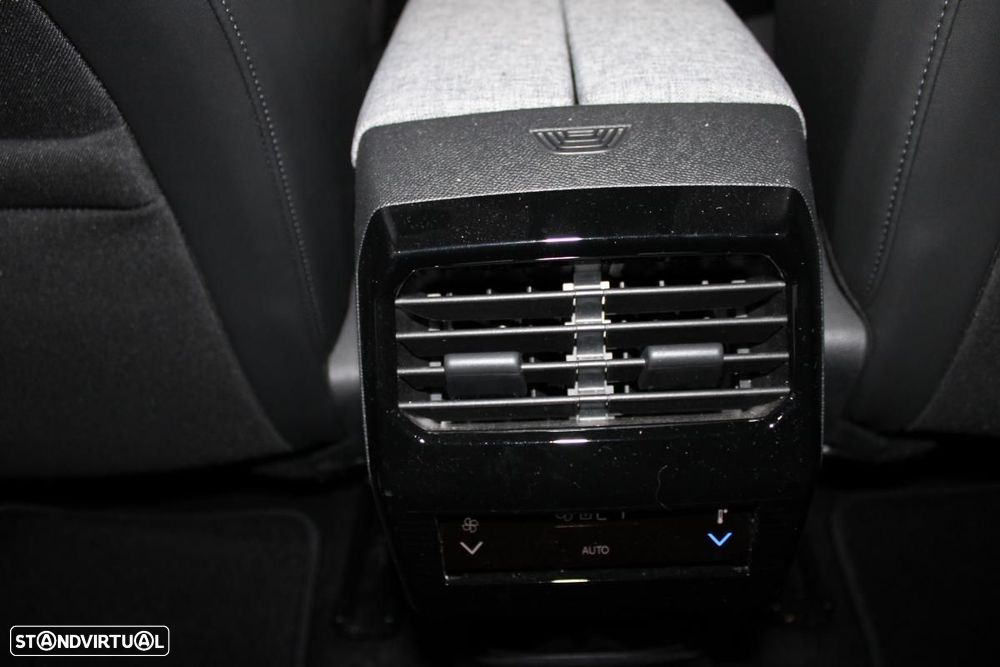 Peugeot E-5008 210 Allure Business - 17