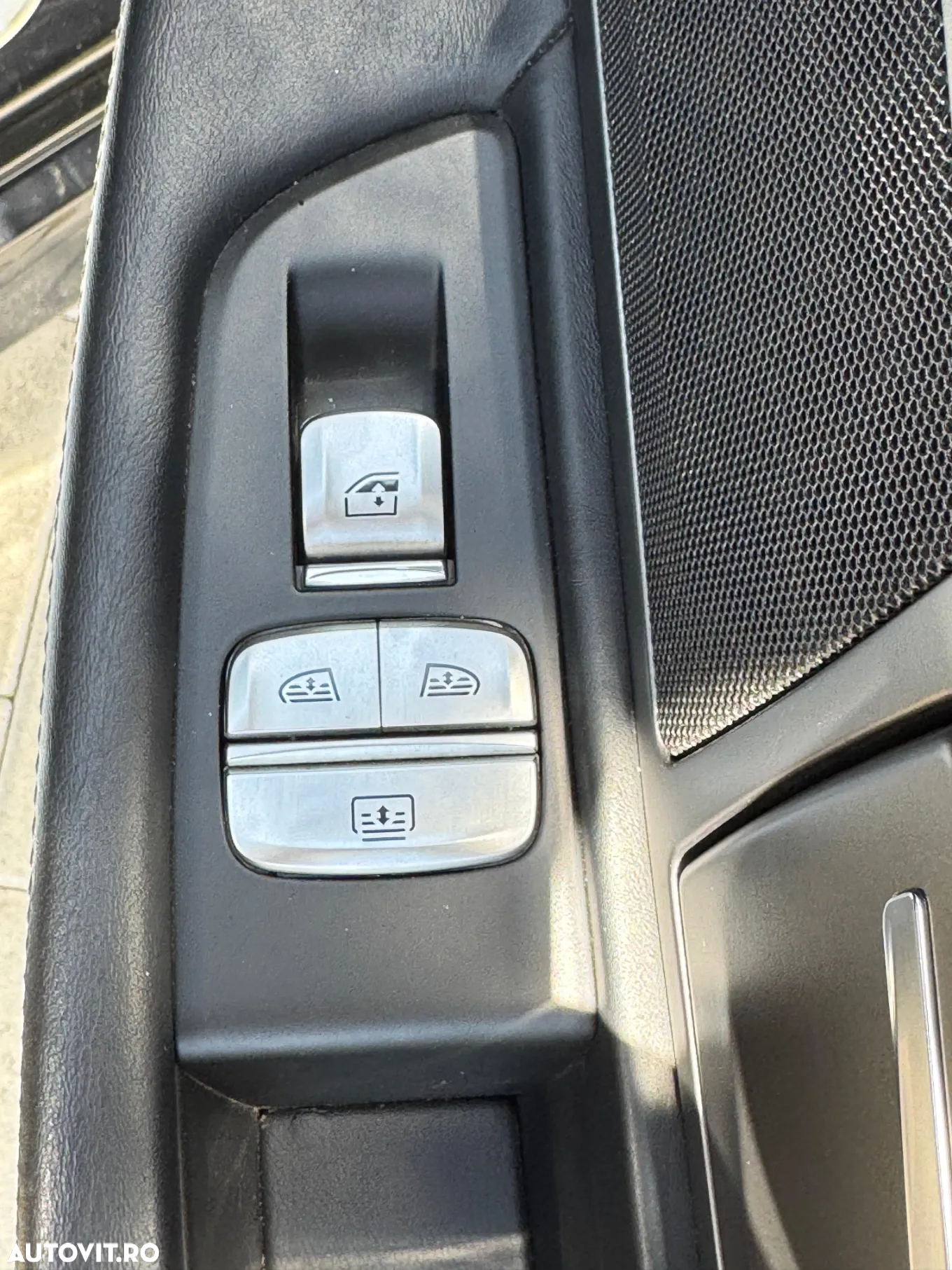 BMW Seria 7 750i xDrive - 17