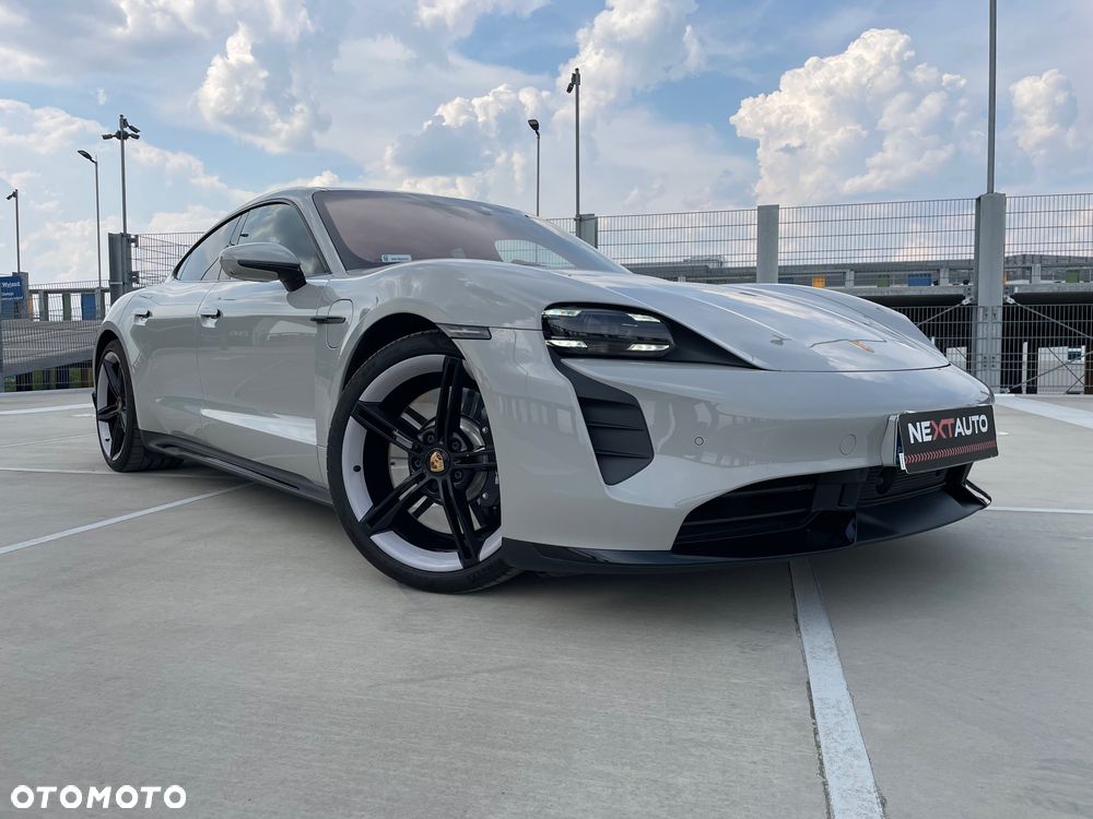Porsche Taycan Turbo - 6