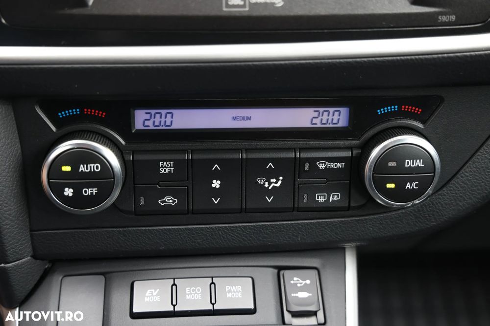 Toyota Auris - 24