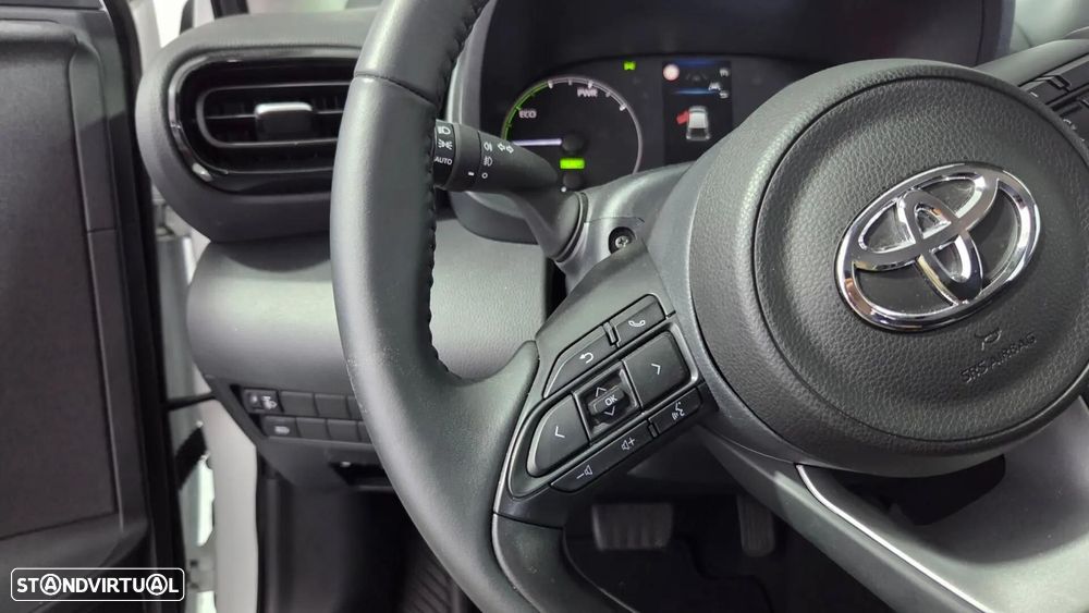 Toyota Yaris 1.5 HDF Comfort Plus - 34
