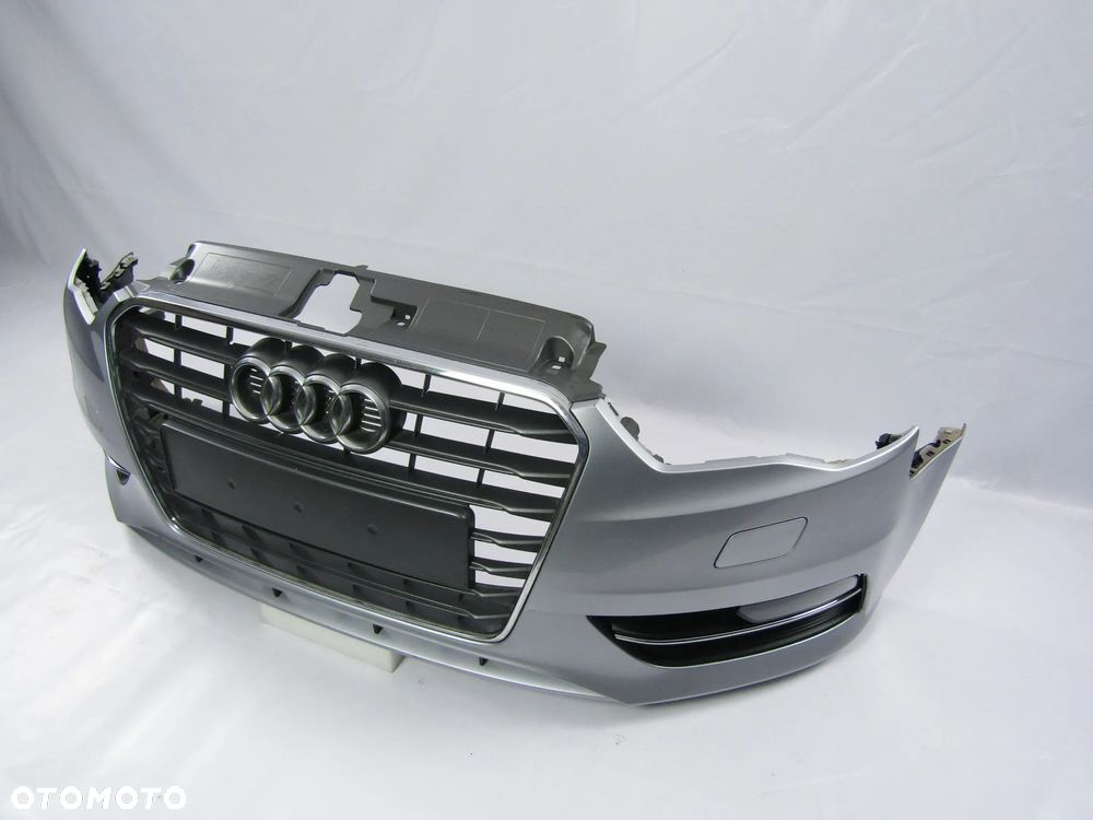 Zderzak przedni Audi A3 8V 12 - 16 Sprysk. Kod lakieru LA7R - 9