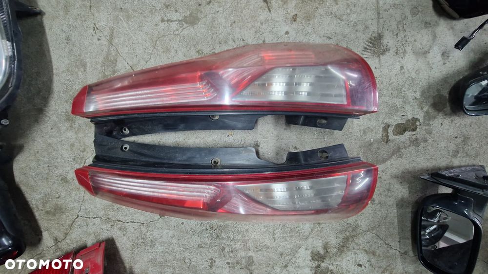 Sprzedam Lampy tylnie Citroen C4 Grand Picasso - 1