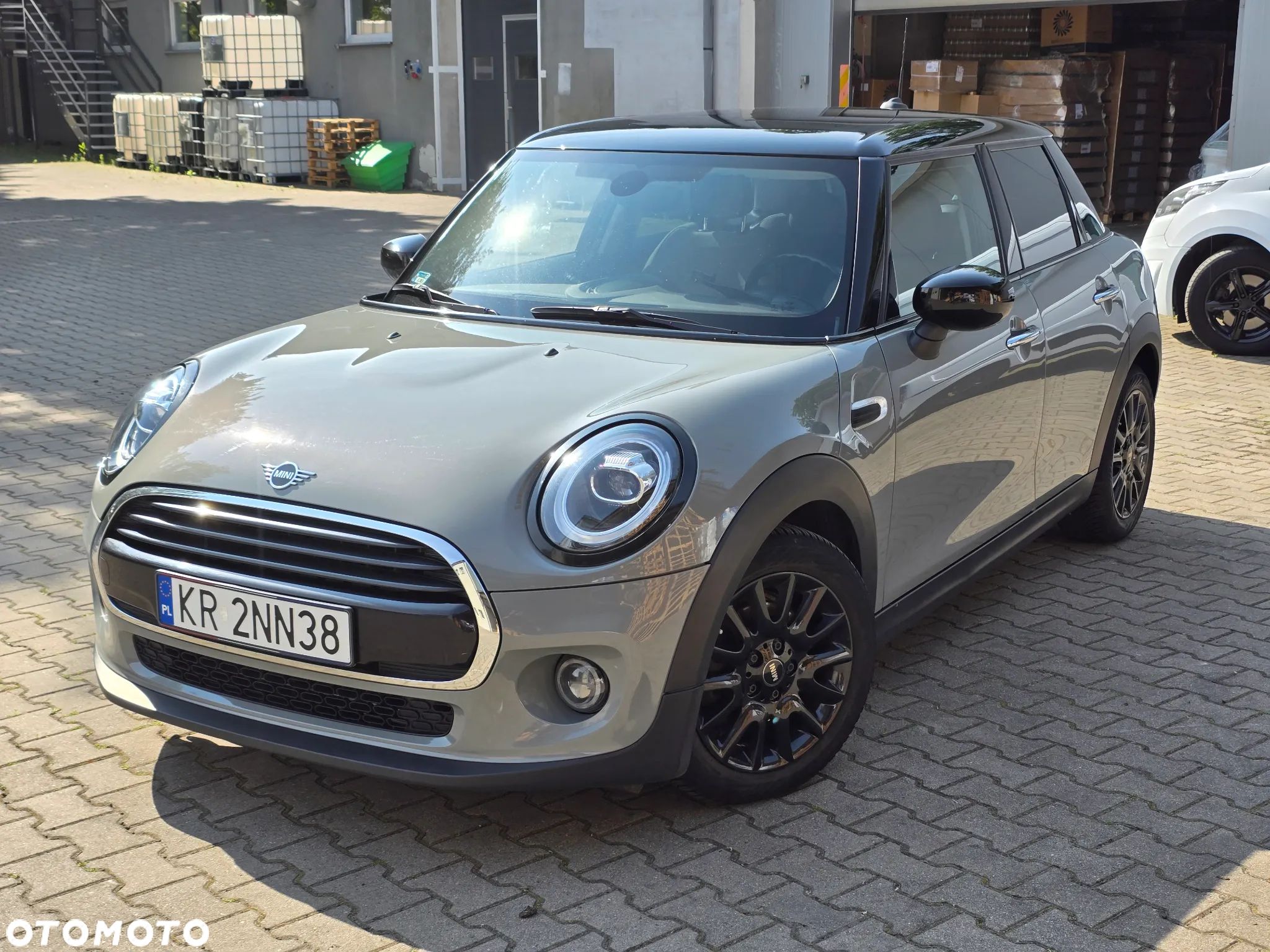MINI Cooper - 1