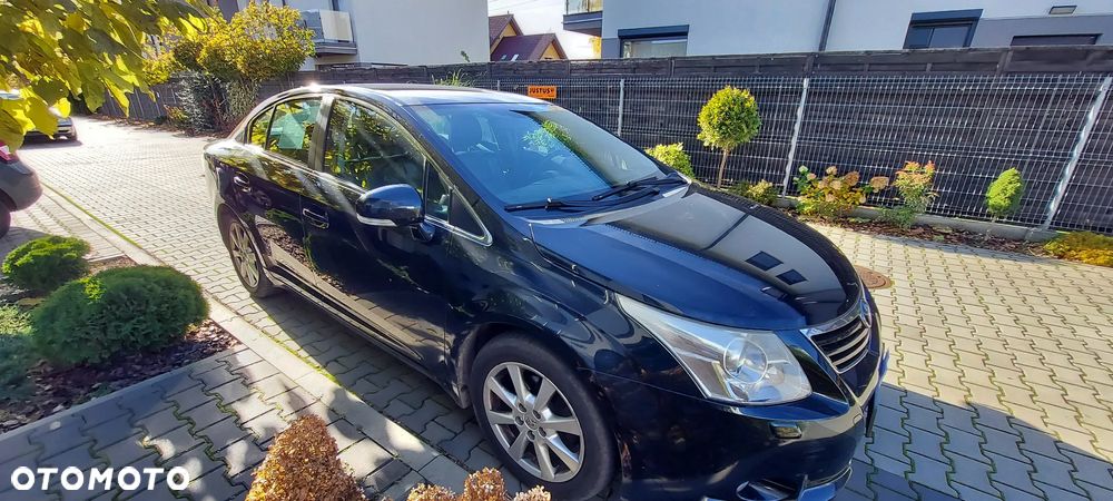 Toyota Avensis 1.8 Style - 11