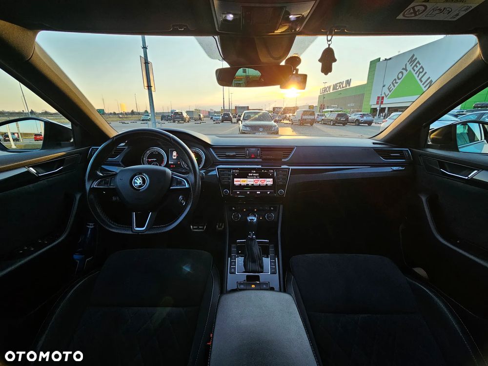 Skoda Superb 2.0 TDI 4x4 Sportline DSG - 9