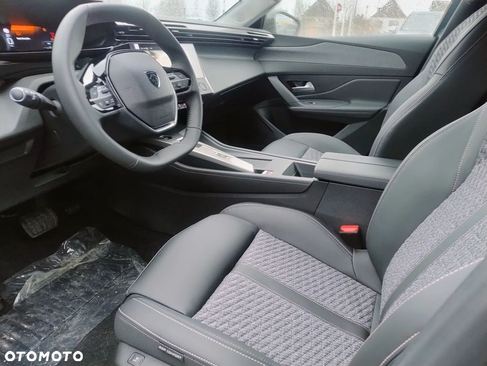 Peugeot 308 1.2 mHEV GT S&S e-DCS6 - 12