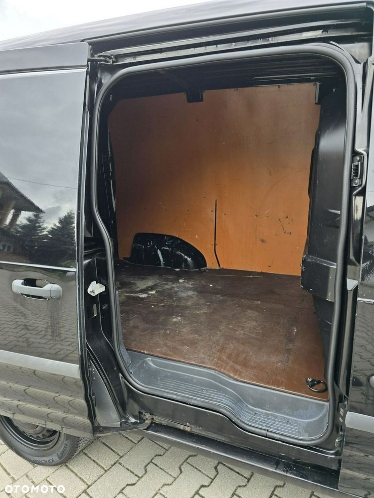 Ford Transit Connect - 22