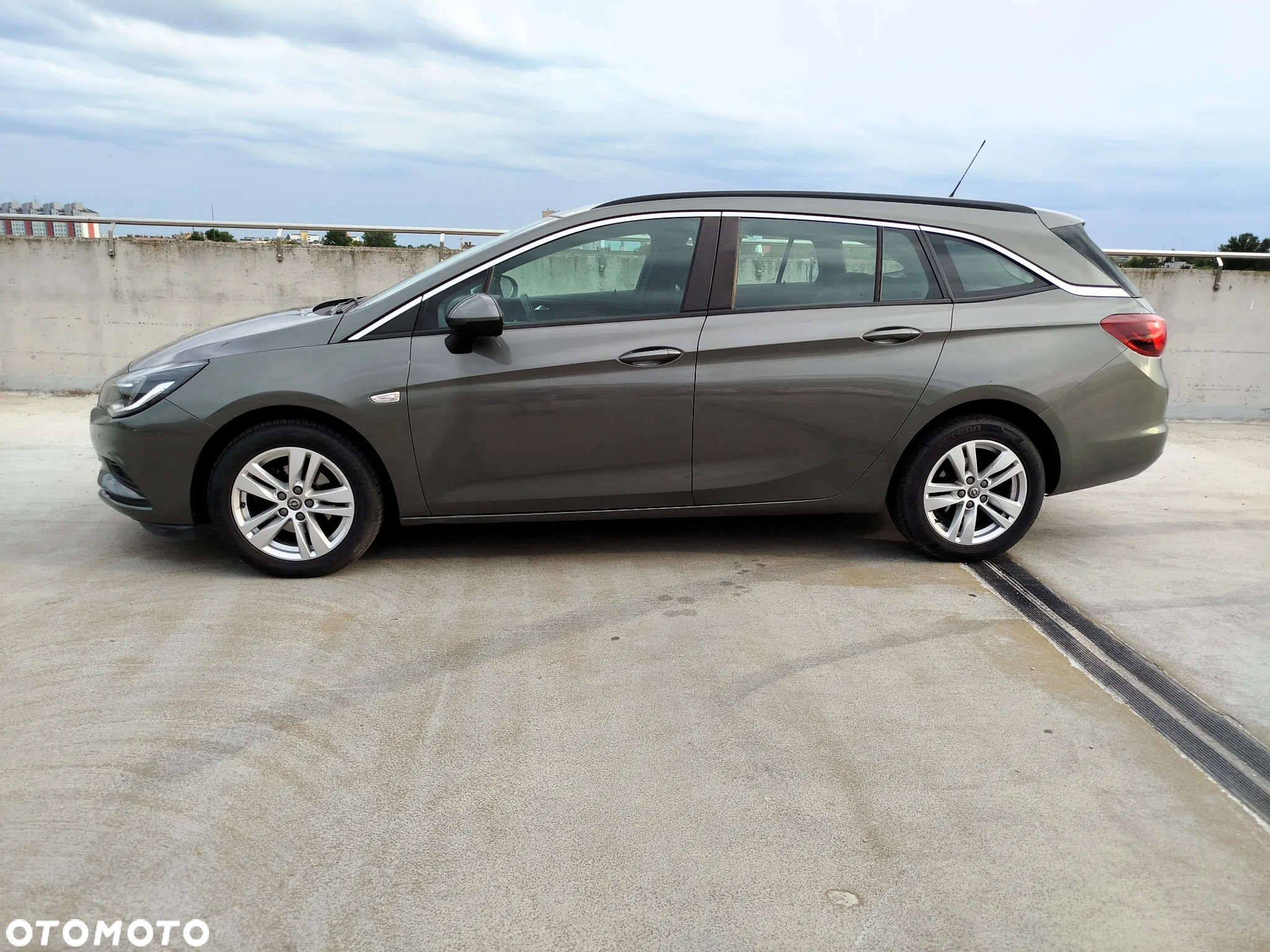 Opel Astra 1.4 Turbo Sports Tourer Dynamic - 3
