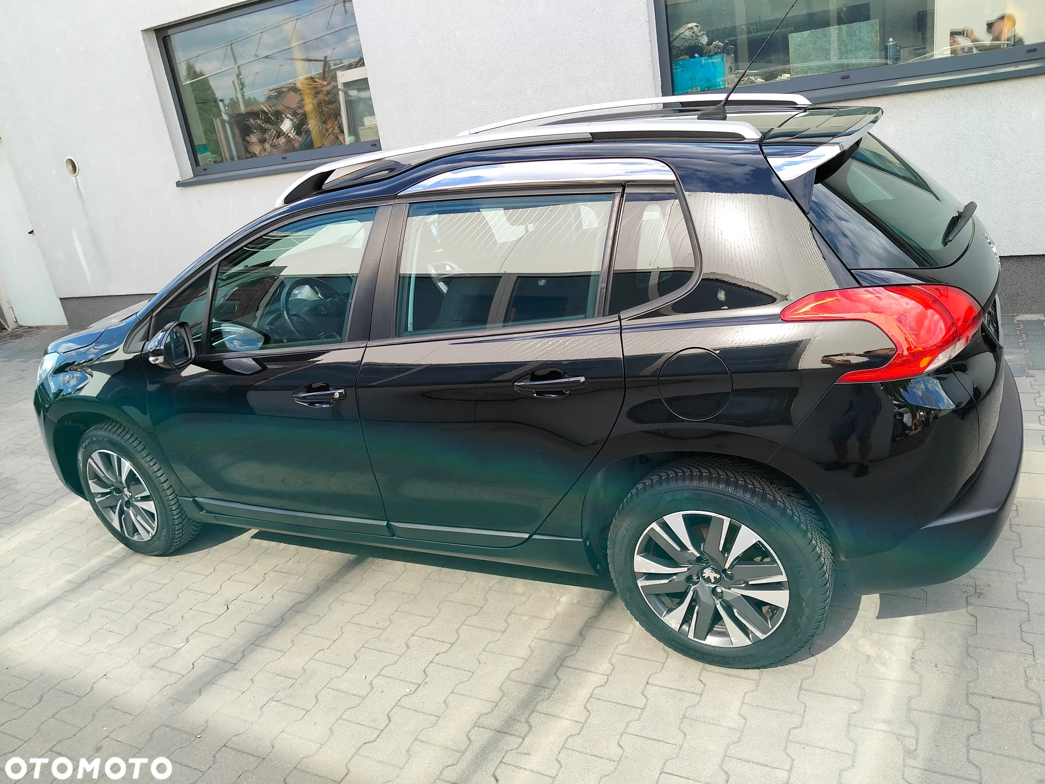 Peugeot 2008 PureTech 82 Signature - 7
