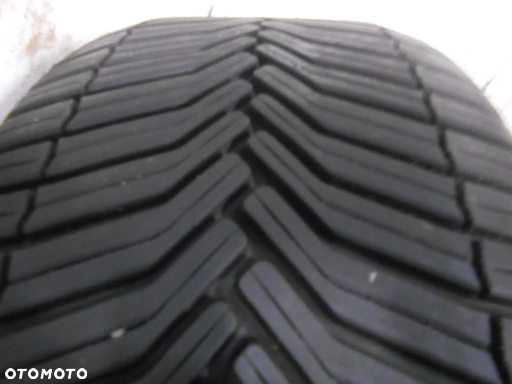 OPONA POJEDYNKA 225/40R18 MICHELIN CROSS CLIMATE+ DOT 0918 8MM - 2