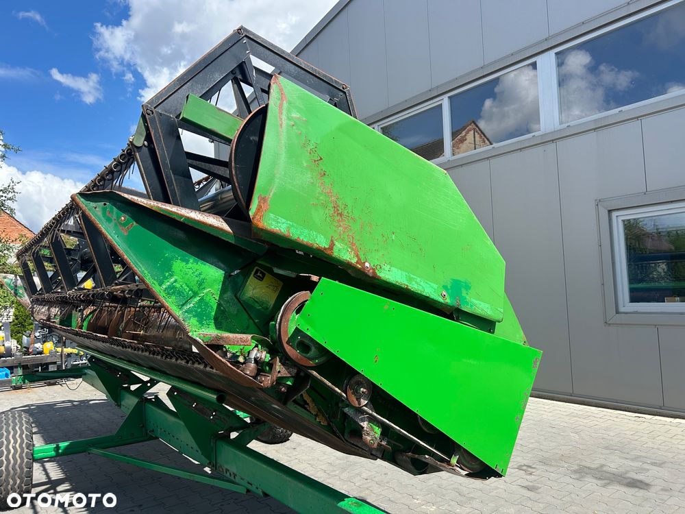 John Deere 818 - 5