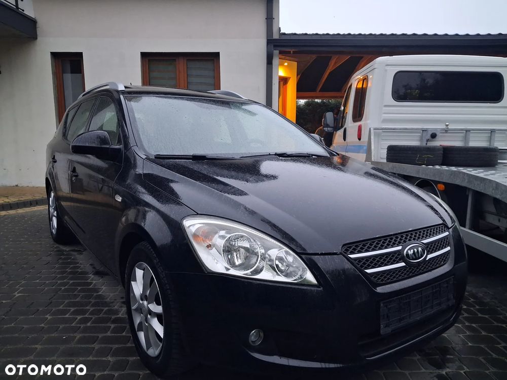 Kia Ceed 1.6 Crdi Comfort - 1