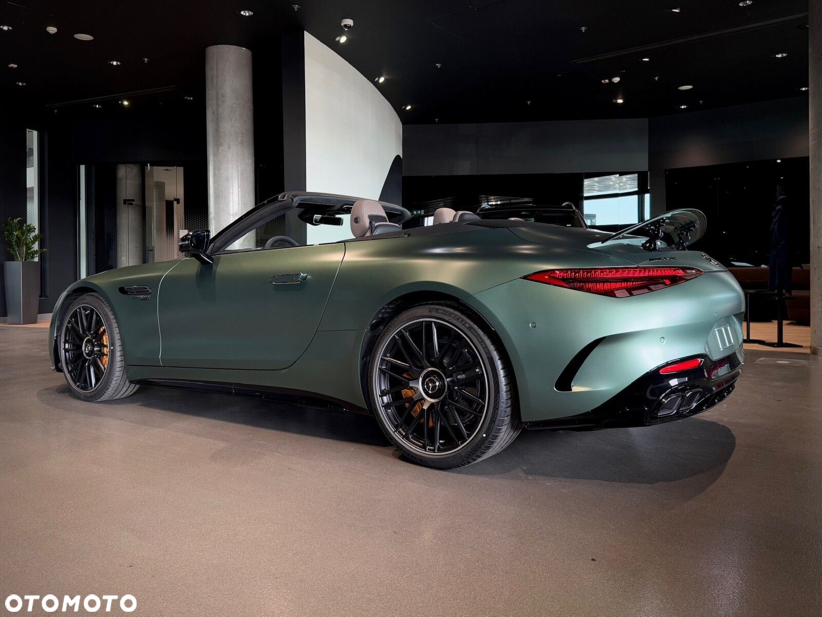 Mercedes-Benz SL - 10