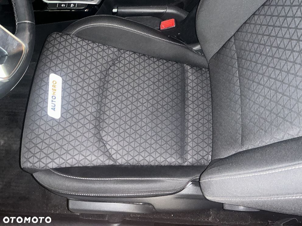 Kia Ceed - 28