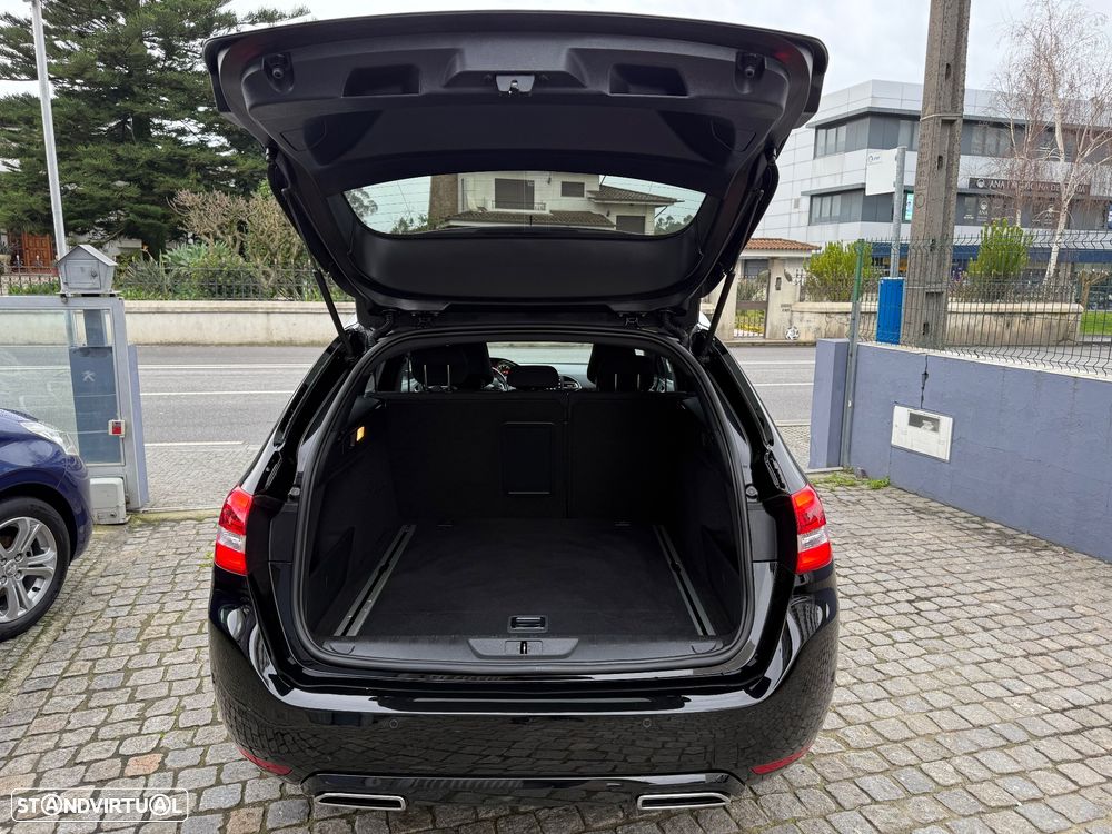 Peugeot 308 SW BlueHDi 130 EAT8 Stop & Start GT - 19