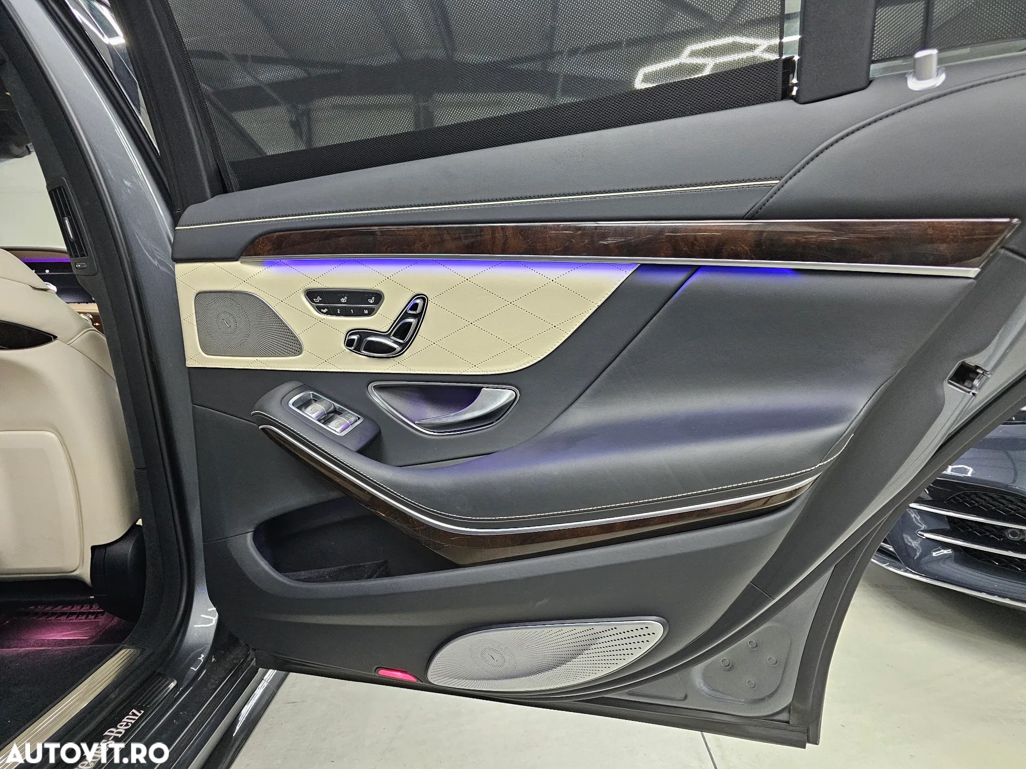 Mercedes-Benz S 560 L 4Matic 9G-TRONIC - 23