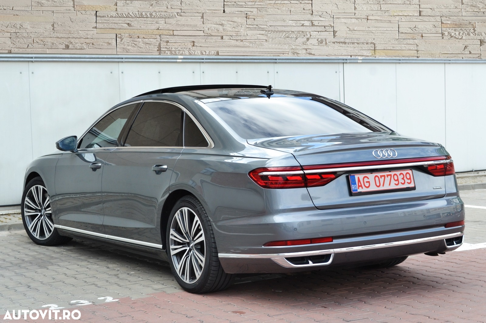 Audi A8 L 55 TFSI quattro tiptronic - 11