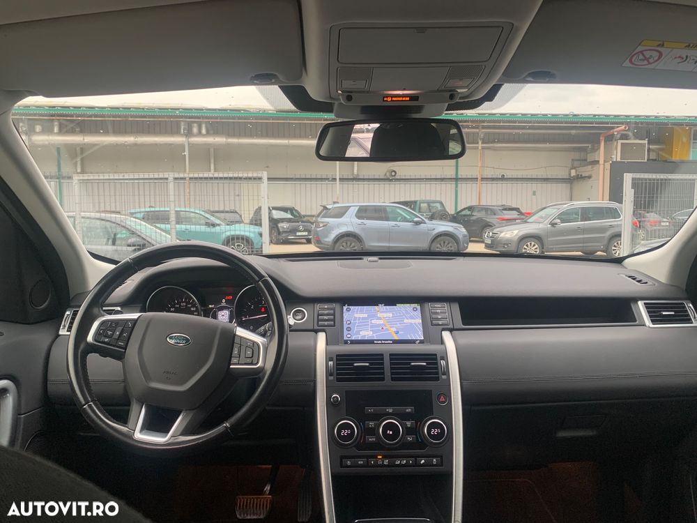 Land Rover Discovery Sport - 12