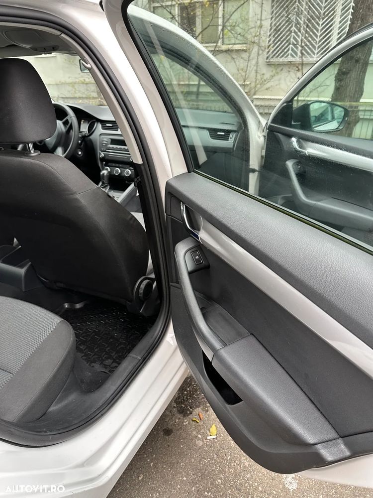 Skoda Octavia 1.6 TDI Ambition - 10