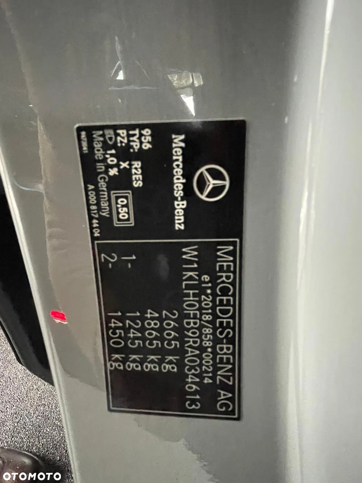 Mercedes-Benz Klasa E 220 d 4-Matic - 36