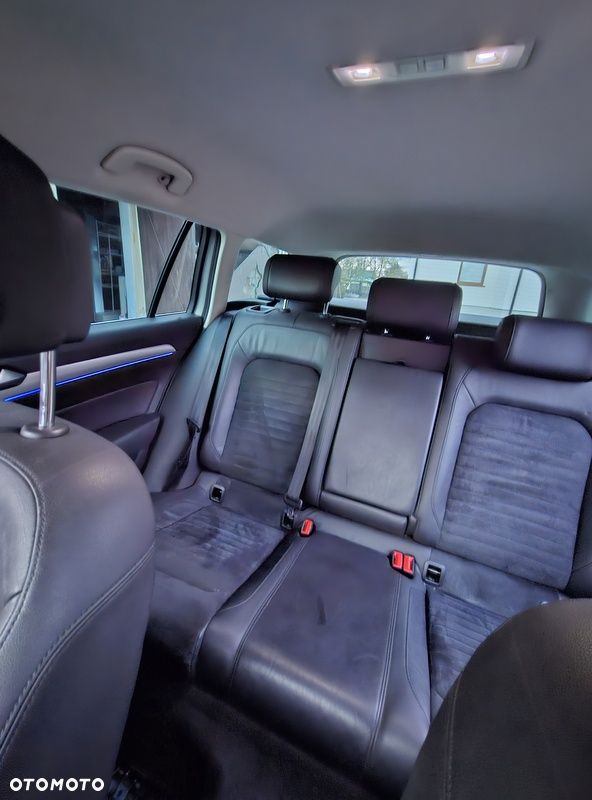 Volkswagen Passat - 27