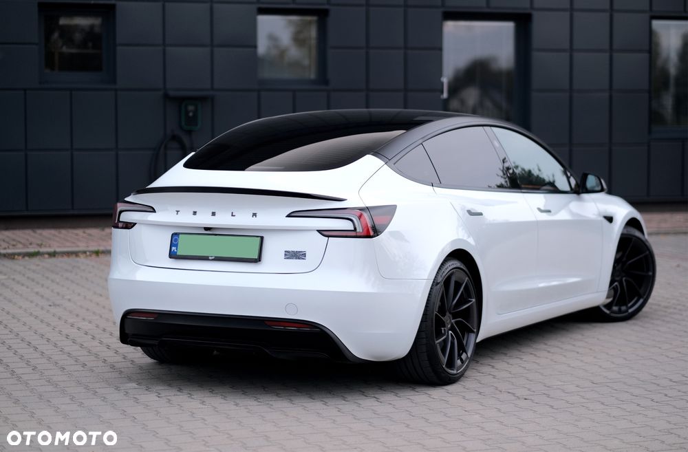 Tesla Model 3 2025 photo 2