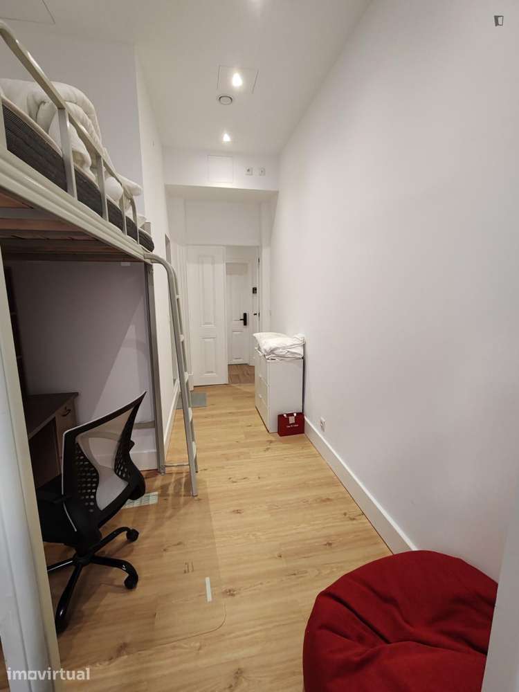 Quarto - localizado em Lisbon - Grande imagem: 2/16