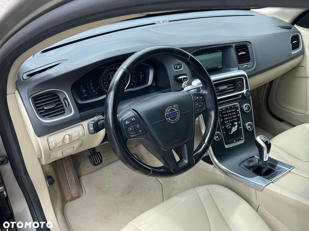 Volvo V60 D2 Drive-E Summum - 9