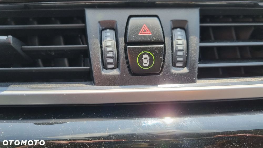 BMW X1 sDrive20i Sport Line - 27