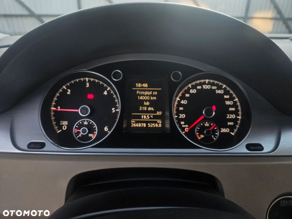 Volkswagen Passat Variant 2.0 TDI 4Mot Highline - 9