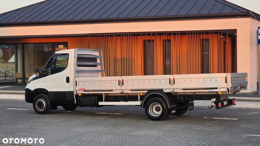 Iveco DAILY 3.0 180KM 10EP 72C18❗❗ŁADOWNOŚĆ 4 TONY / ZABUDOWA UNICAR 5M / SKRZYNIA OTWARTA / ROSTAW OSI 4.75 MAX / SKRZYNIA MANUALNA / TEMPOMAT / BURTY 40CM / SERWIS ASO / SALON POLSKA / 1 WŁASCICIEL -❗❗ - 17