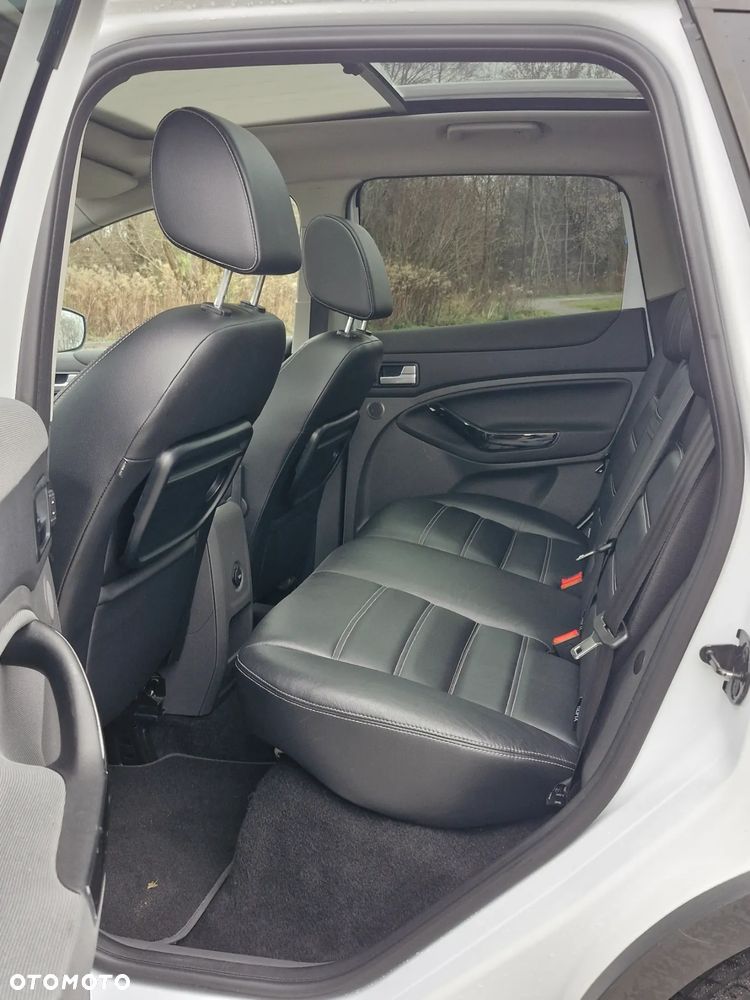 Ford Kuga 2.0 TDCi 4x4 Titanium - 17