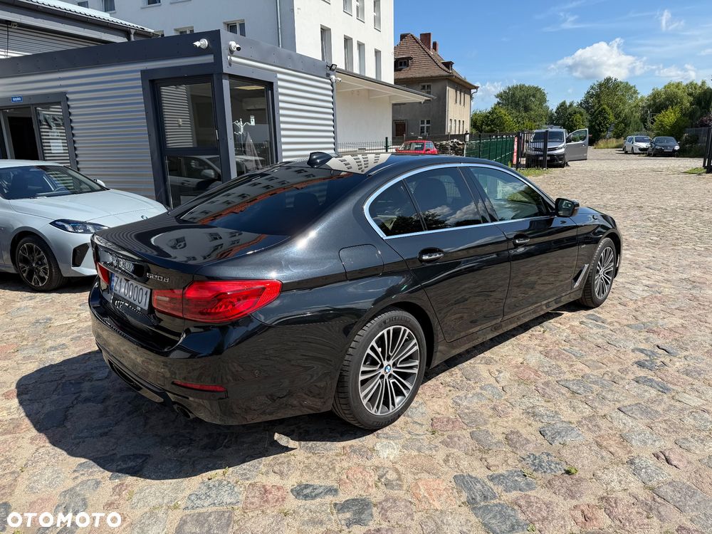BMW Seria 5 520d xDrive Luxury Line sport - 2