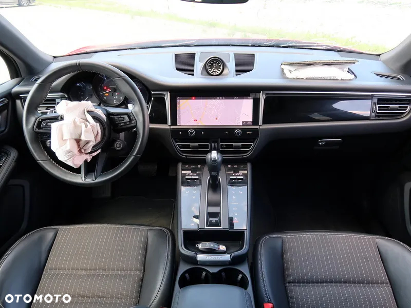 Porsche Macan T - 15