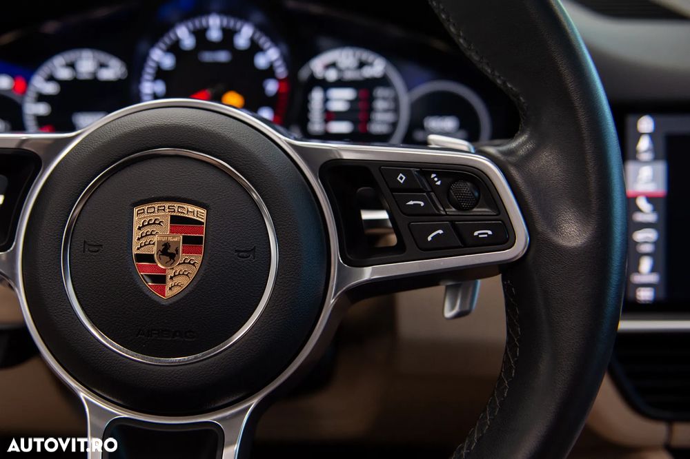 Porsche Cayenne Standard - 24