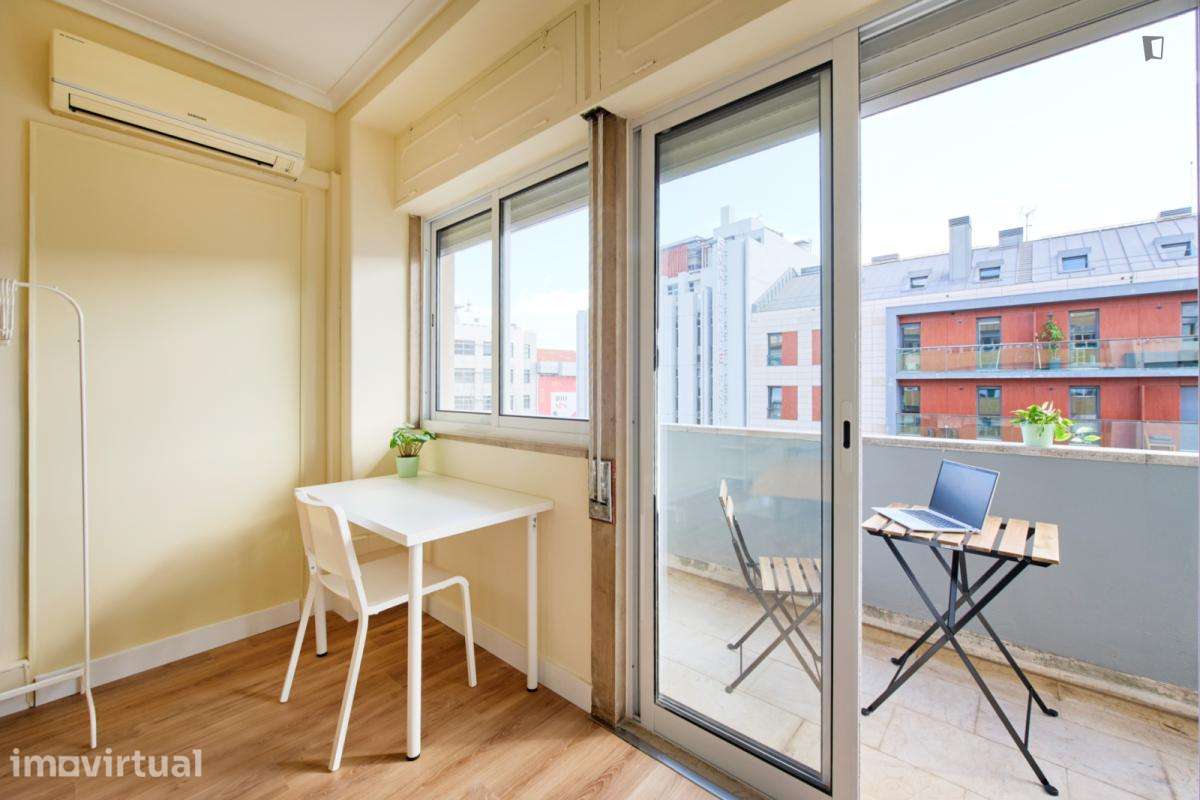 Quarto - localizado em Picoas Lisbon - Grande imagem: 5/16