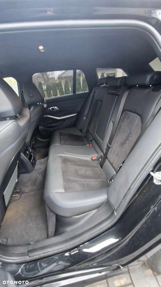 BMW Seria 3 320d Edition M Sport Shadow - 22