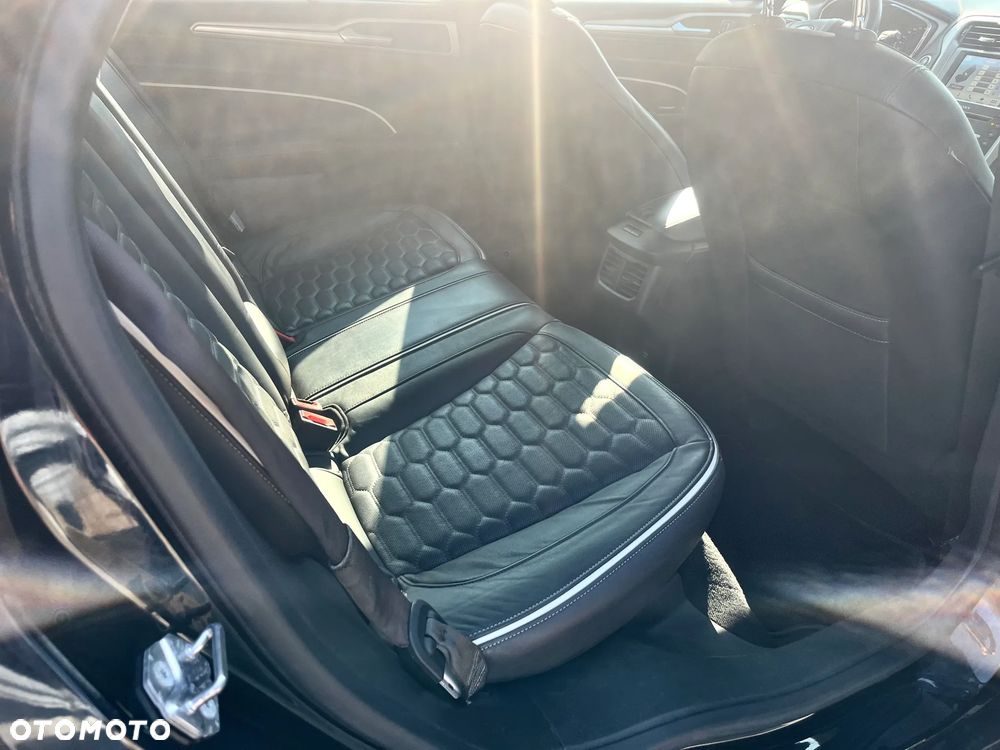 Ford Mondeo - 31