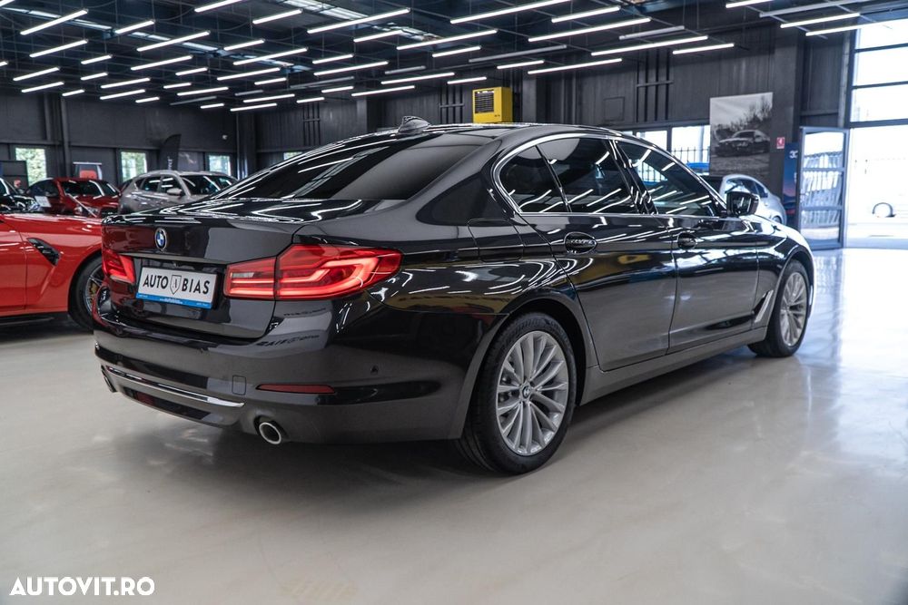 BMW Seria 5 530e iPerformance Aut. Luxury Line - 7