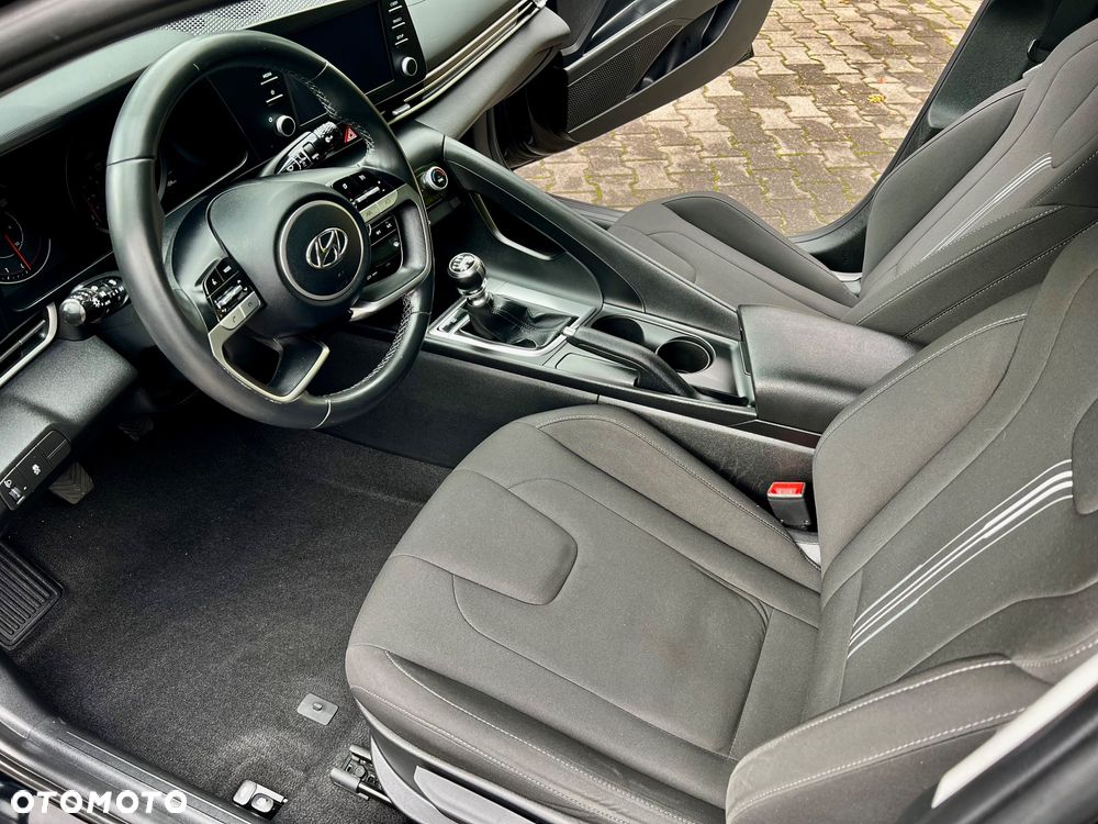 Hyundai Elantra 1.6 Smart - 8