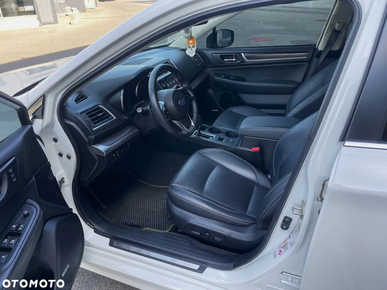 Subaru Legacy - 18