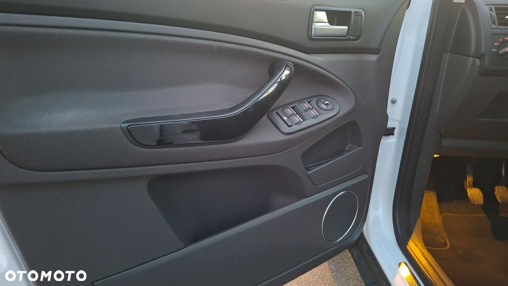 Ford Kuga 2.0 TDCi Trend - 17