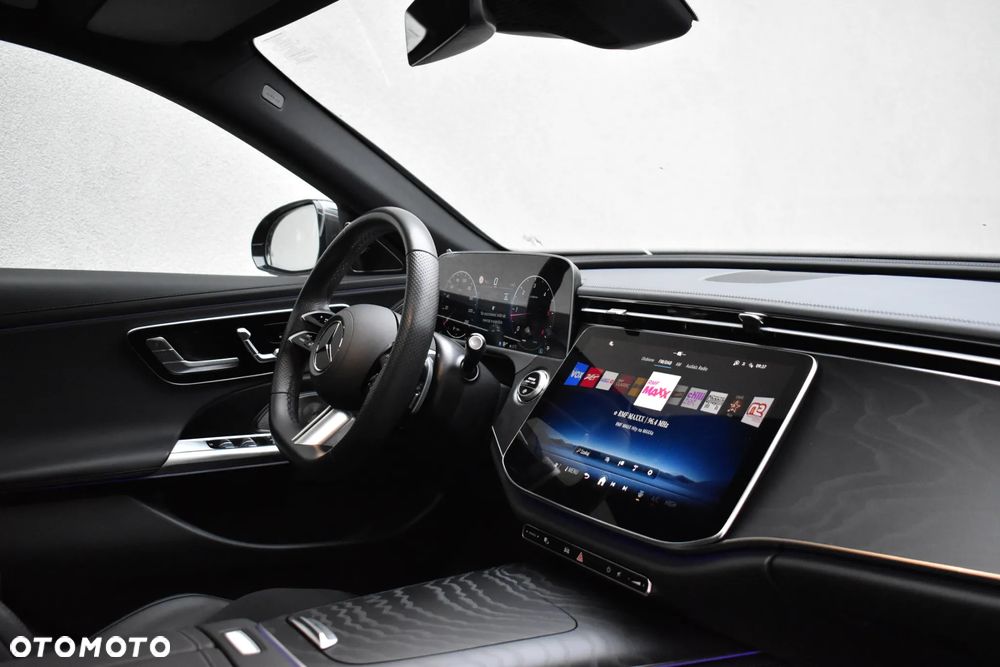 Mercedes-Benz Klasa E 220 d 4-Matic 9G-TRONIC - 15