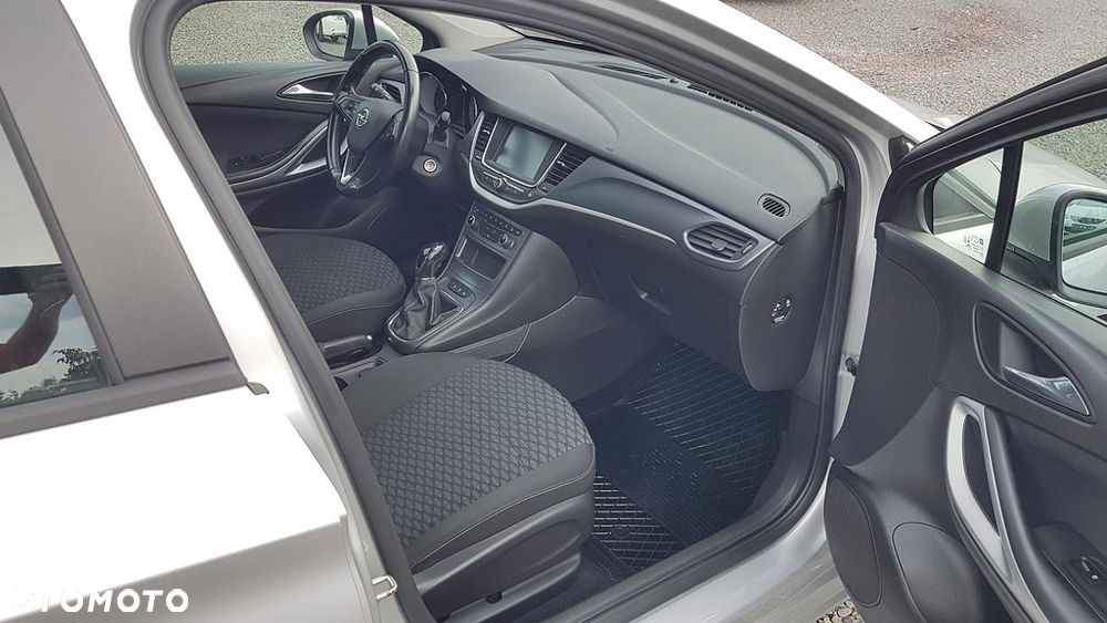 Opel Astra 1.6 CDTI Essentia - 28
