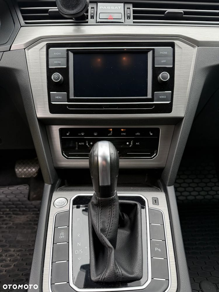 Volkswagen Passat 1.5 TSI EVO Essence DSG - 10